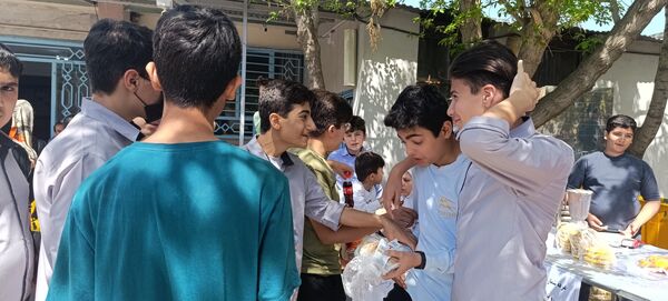 برپایی بازارچه در مدرسه ولیعصر آشخانه 