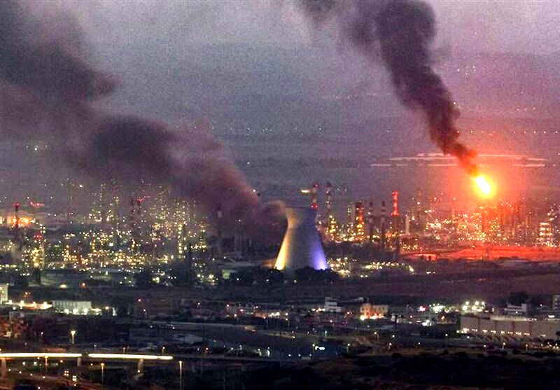 تعطیلی بزرگترین پالایشگاه صهیونیست‌ها در پی حمله ایران همچنان ادامه دارد