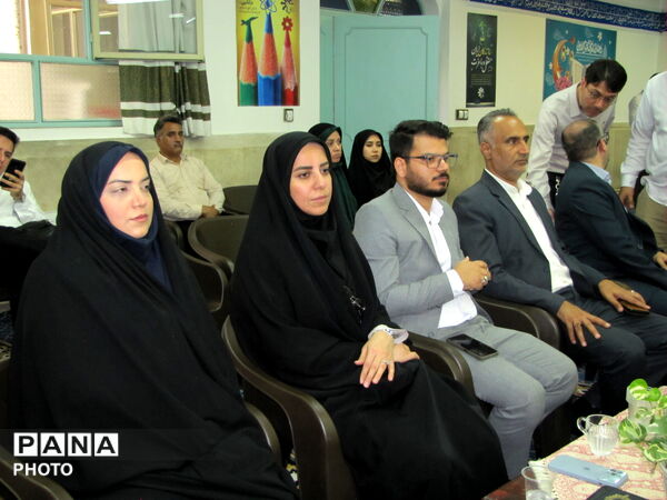 لبخند تکلیف، شکوه تقدیر در منطقه ۱۳