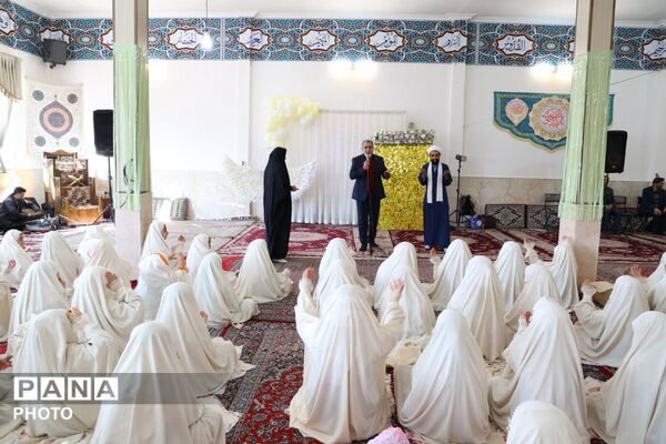 آغاز مسیر بندگی؛ جشن تکلیف دانش‌آموزان دختر فیروزکوهی