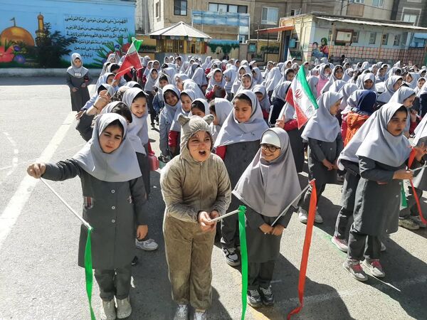 جشن شادمانه روز کودک در دبستان نیایش