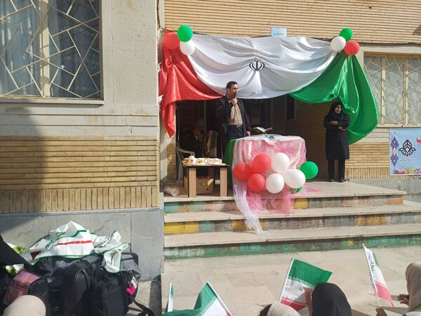 همایش یاوران انقلاب پیشتازان مقاومت در شهرستان ایوان
