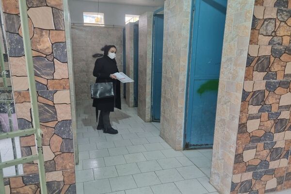 بازدید از وضعیت بهداشت و پایگاه‌های تغذیه سالم مدارس پاکدشت 