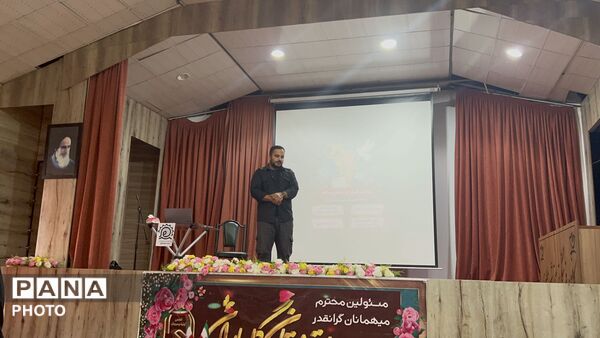  کارگاه خبرنویسی و روایتگری مجازی و عکاسی در کانون شهید مطهری ساوجبلاغ 