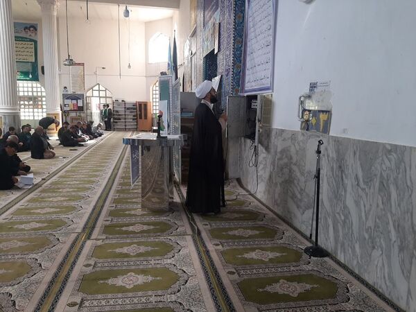 حضور دانش‌آموزان و برپایی میز خدمت در نماز جمعه این هفته آشخانه 