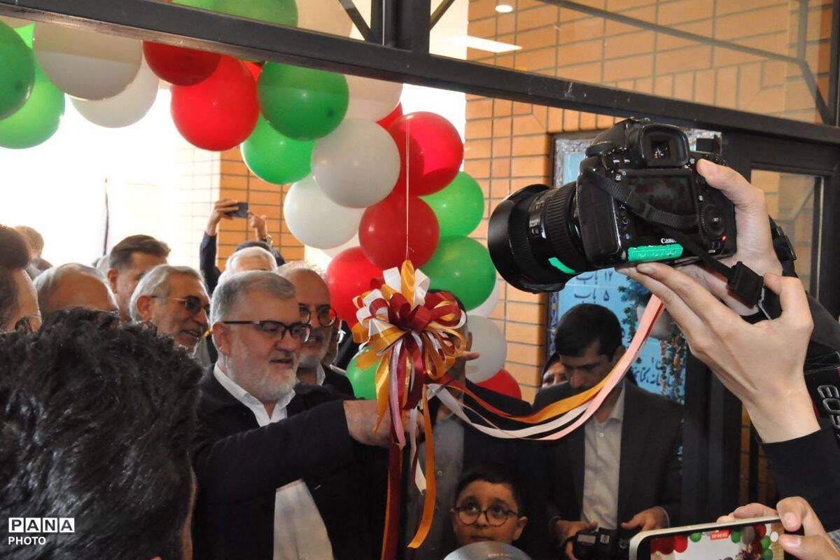 آیین بهره برداری از مدرسه 12 کلاسه «قاسم ابن الحسن(ع)»