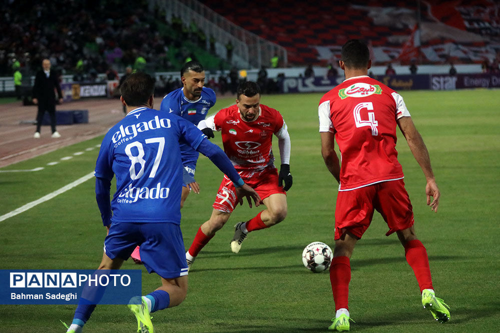 محرومیت کاپیتان دوم پرسپولیس/ساپینتو و اسکوچیچ جریمه شدند