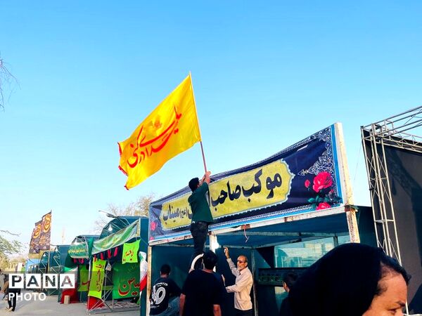 خدمت‌رسانی فرهنگی و مردمی در میناب به یاد شهدا