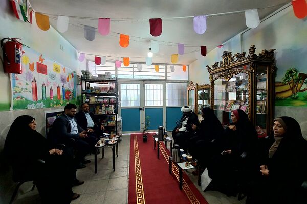 برگزاری جشن غنچه‌ها در کهریزک 