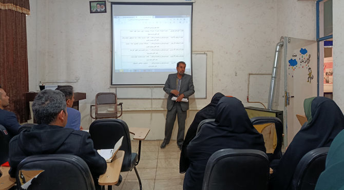 کارگاه آموزشی ویژه سرگروه‌های پرورشی و درس تفکر و سبک زندگی