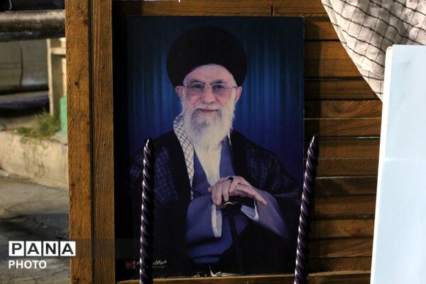حضور چشمگیر دانش آموزان و فرهنگیان در موکب شهدای دانش آموز ورامین