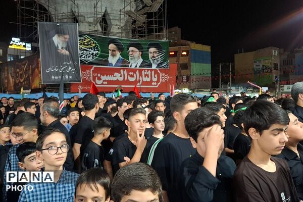  نجوای عشق در میدان قدس؛هم نوایی  دانش‌آموزان با «قاسم» 