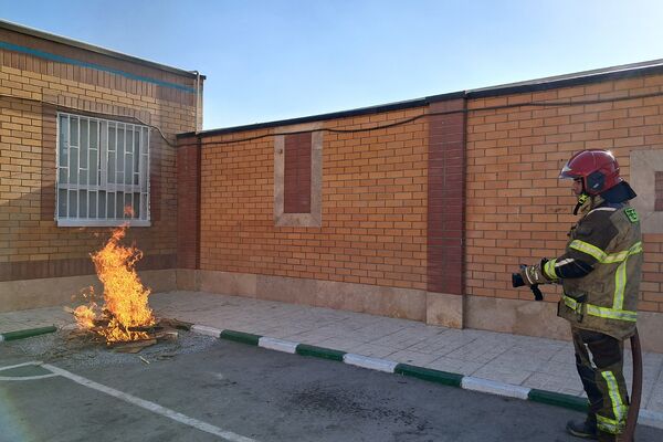 مراسم پدافند غیرعامل در دبیرستان بشارت بهارستان‌دو 