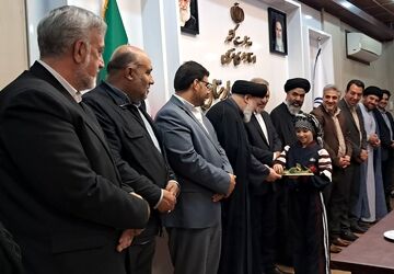 تجلیل از دختران‌برتر در فرمانداری شهرستان بهارستان