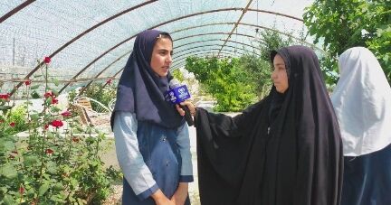 گزارش خبرنگار پانا از بازدید دانش آموزان مدرسه خاقانی شیروان از گلخانه پیشه وران 