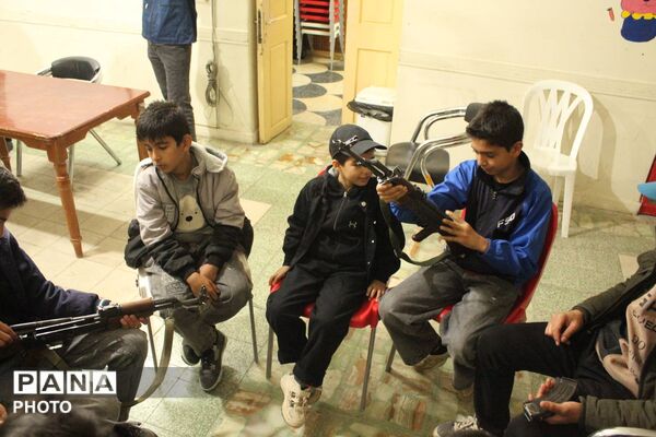حضور نوجوان های مبارز پسر بجنوردی در پاتوق خانه فرهنگ 