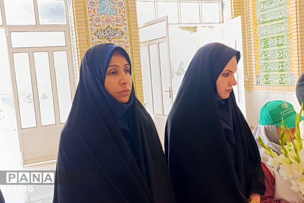 ادای احترام به شهدا و تجلیل از مربیان بهداشت در خراسان شمالی