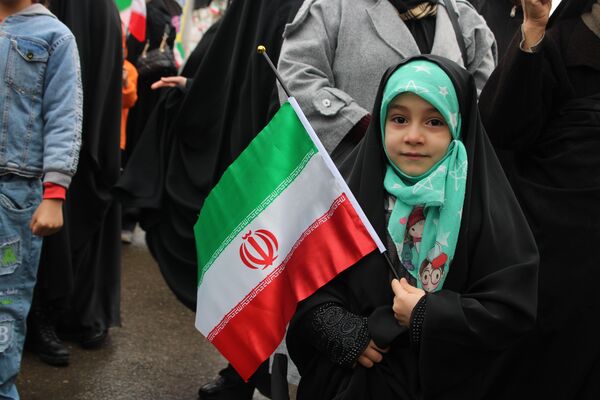 حماسه حضور مردم قروه در راهپیمایی ۲۲ بهمن؛ تجلی وحدت و وفاداری به انقلاب