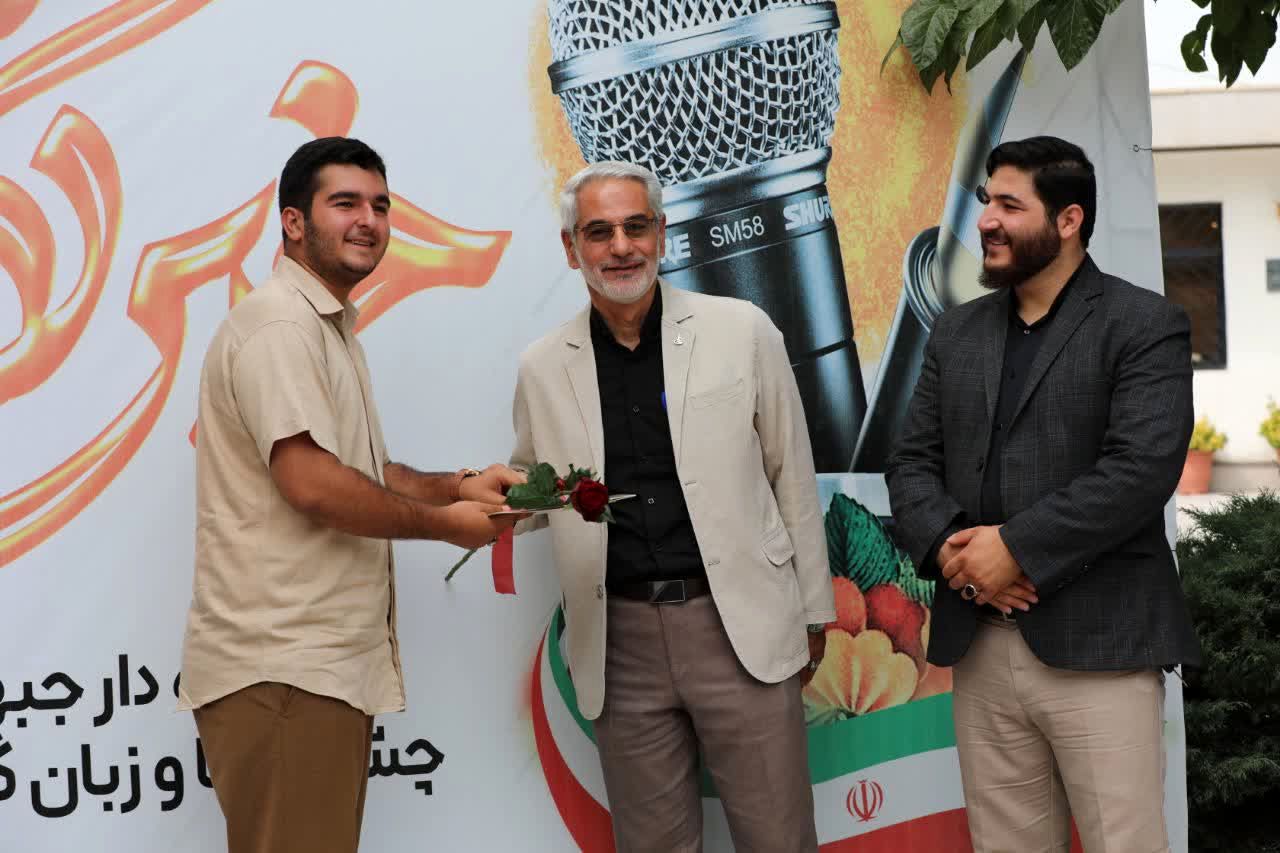 دانش‌آموزخبرنگار پانا در بین برترین فعالان رسانه‌ای قرار گرفت