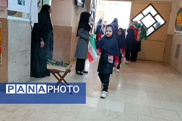 برگزاری جشن شکوفه های کلاس اولی در مدارس میقات و حضرت معصومه (س) منطقه پردیس 