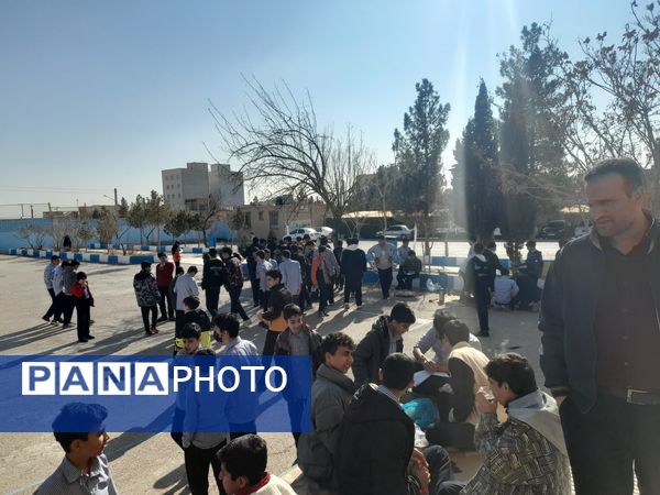 بازارچه کسب و کار مدرسه: فرصتی برای یادگیری و خلاقیت