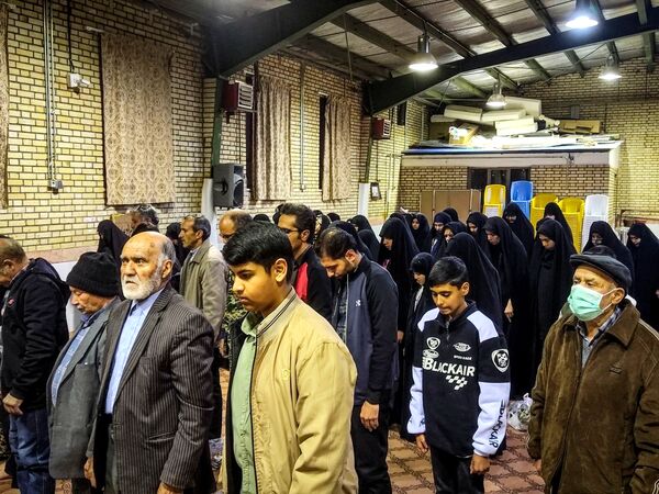 مراسم اکران فیلم سینمایی مجنون در دبیرستان کوثر شهر رباط‌سنگ