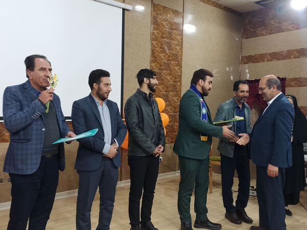 نشست هم‌اندیشی مسئولان سازمان دانش‌آموزی نواحی و مناطق استان فارس