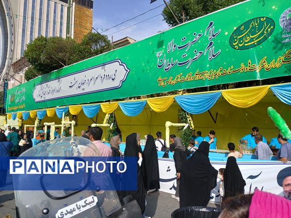 موکب بزرگ شرکت نان قدس رضوی در روز شریف ولادت امام رضا (ع)