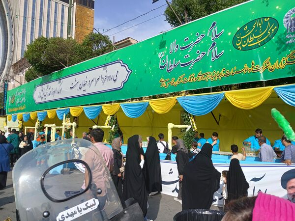موکب بزرگ شرکت نان قدس رضوی در روز شریف ولادت امام رضا (ع)