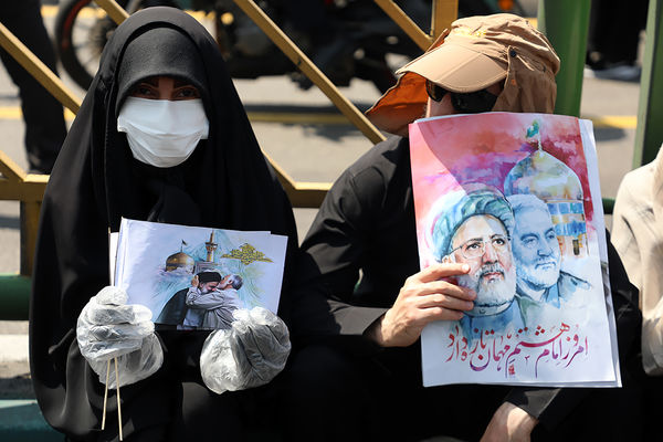 تشییع شهدای خدمت در تهران 