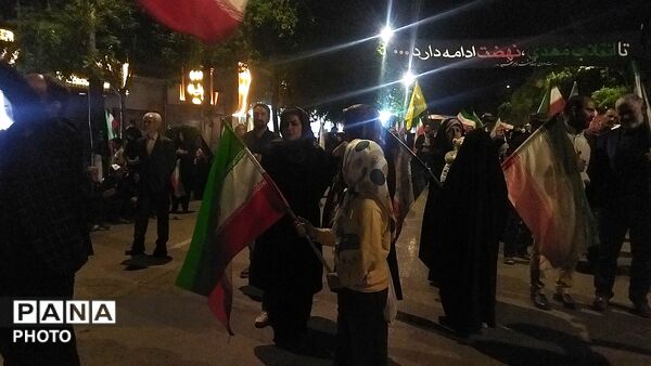پنجاه و هشتمین شب از ایستادگی مردم در خیابان های نیشابور