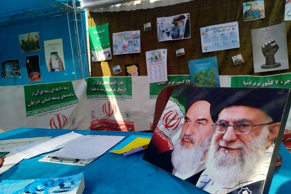 مصلیِ صباشهر، میزبان روایت انقلاب؛ آیین افتتاحیه نمایشگاه «مدرسه انقلاب» شهرستان شهریار