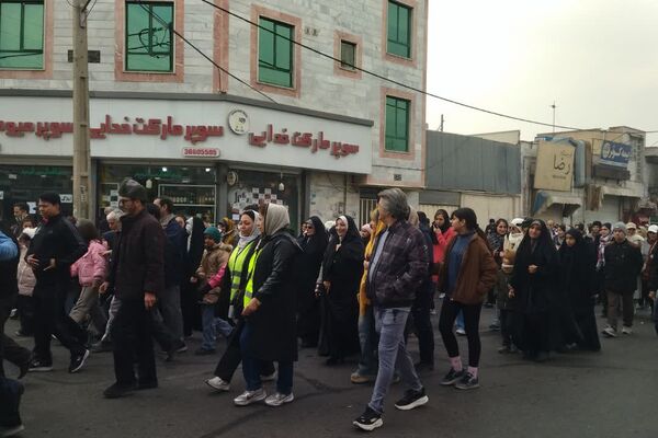  همایش پیاده‌روی خانوادگی در شهرک وحدت فردیس