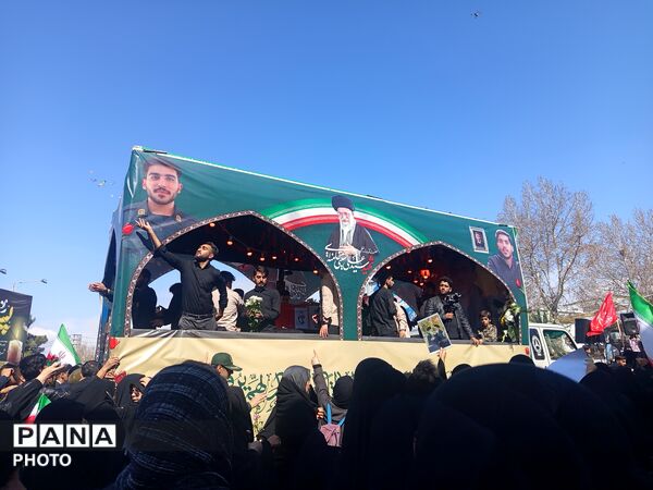 تشیع پیکر مطهر شهید پاسدار محمد صادق نظافتی در کاشمر 
