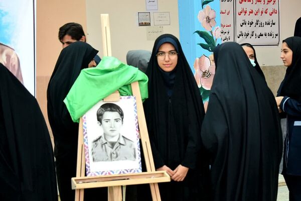 یادواره «لاله‌های روشن» در جم؛ بزرگداشت دانش‌آموز شهید حسین صافی در ریحانه‌النبی