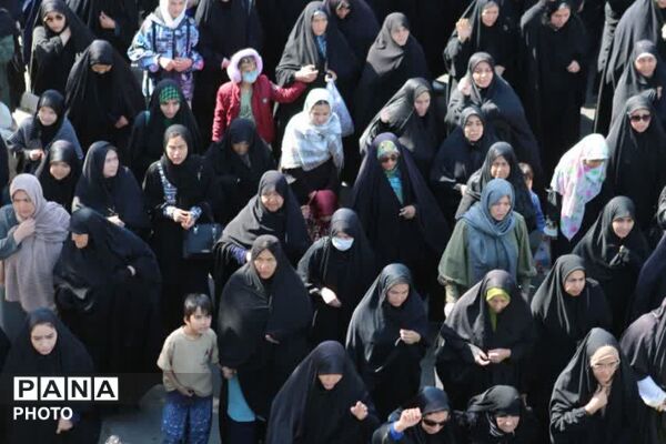 تجدید عهد با آرمان های رهبر شهید انقلاب در نماز جمعه فشافویه