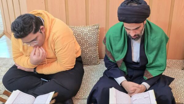 جلسات هفتگی صراط الحمید در دبیرستان بعثت  