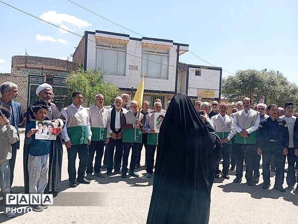 کاروان «در پناه خورشید» میهمان رزق‌آباد کاشمر شد