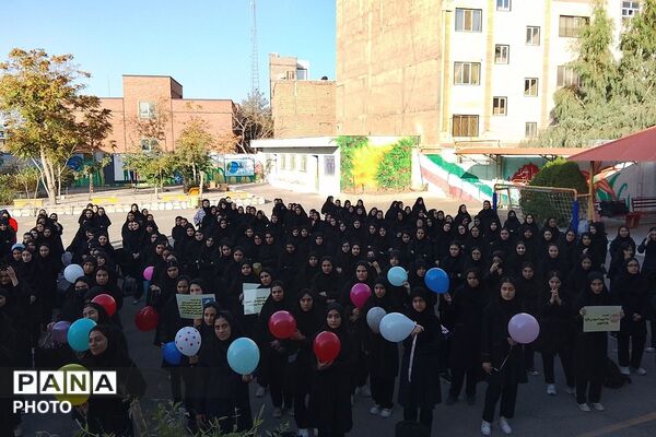 از نیمکت های مدرسه تا سفره های مهربانی،شاهد مرضیه میزبان جشن عاطفه ها
