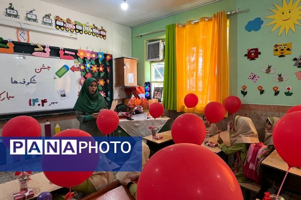 جشن شکوفه‌ها در آستانه سال تحصیلی جدید در مدارس ملارد برگزار شد