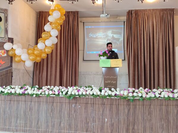 شکوه جشن دهه فجر در دبیرستان جوادالائمه سورشجان
