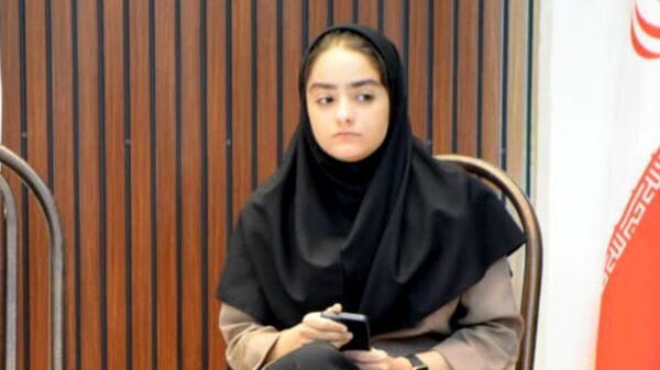 تجلیل از کارمندان بیمارستان شهدا لردگان در هفته‌ دولت