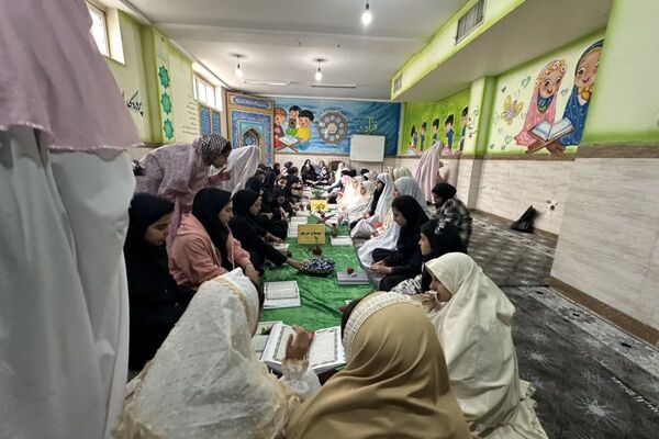 محفل پرفیض انس با قرآن در دبستان مریم بهارستان دو