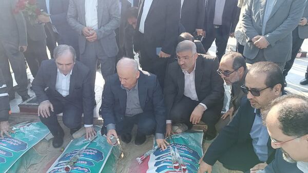 تجدید میثاق مدیران مازندران با شهدا در هفته دولت