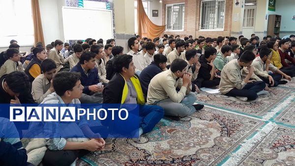 آشنایی با دنیای تراشکاری در دبیرستان ابوریحان بیرونی