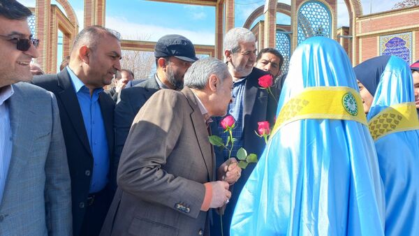 وزیر آموزش و پرورش در گلزار شهدای شهرکرد