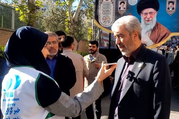 معلمان، سکان‌دار هدایت فکری و فرهنگی جامعه هستند