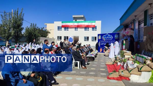 نواختن زنگ مهر در مدارس شهرستان خرم‌دره 