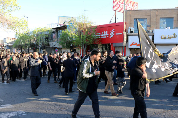 دسته عزاداری دانش‌آموزان دبیرستان هدایتی قم در سالروز شهادت امام علی(ع)