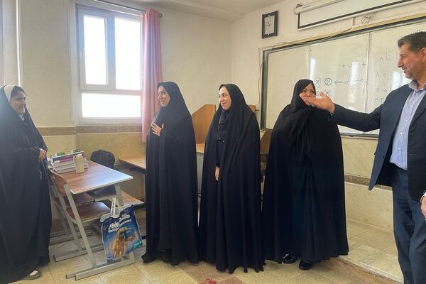 حضور و بازدید مسئولان آموزش‌وپرورش از اردوی مطالعاتی نوروزی دبیرستان نمونه سمیه شهرستان پیشوا